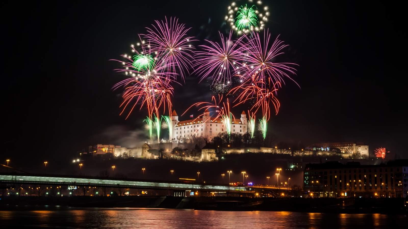 Bratislava-Slovacka-Nova-Godina-aranzmani-ponuda-cene.jpg