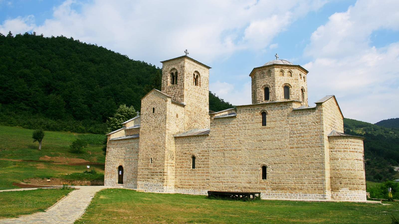 Manastir Đurđevi stupovi obilasci cene
