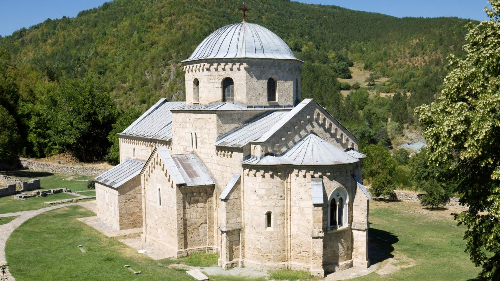 Manastir Gradac obilasci cene
