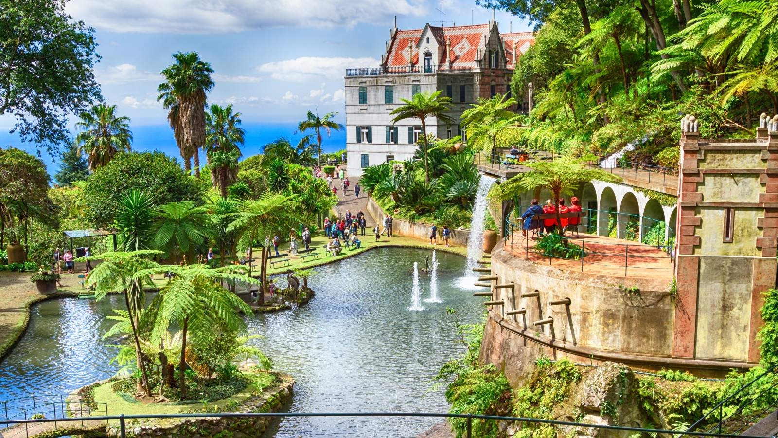 Madeira-Portugal-ostrvo-botanicka-basta-panorama-more-putovanja-leto-1.jpg