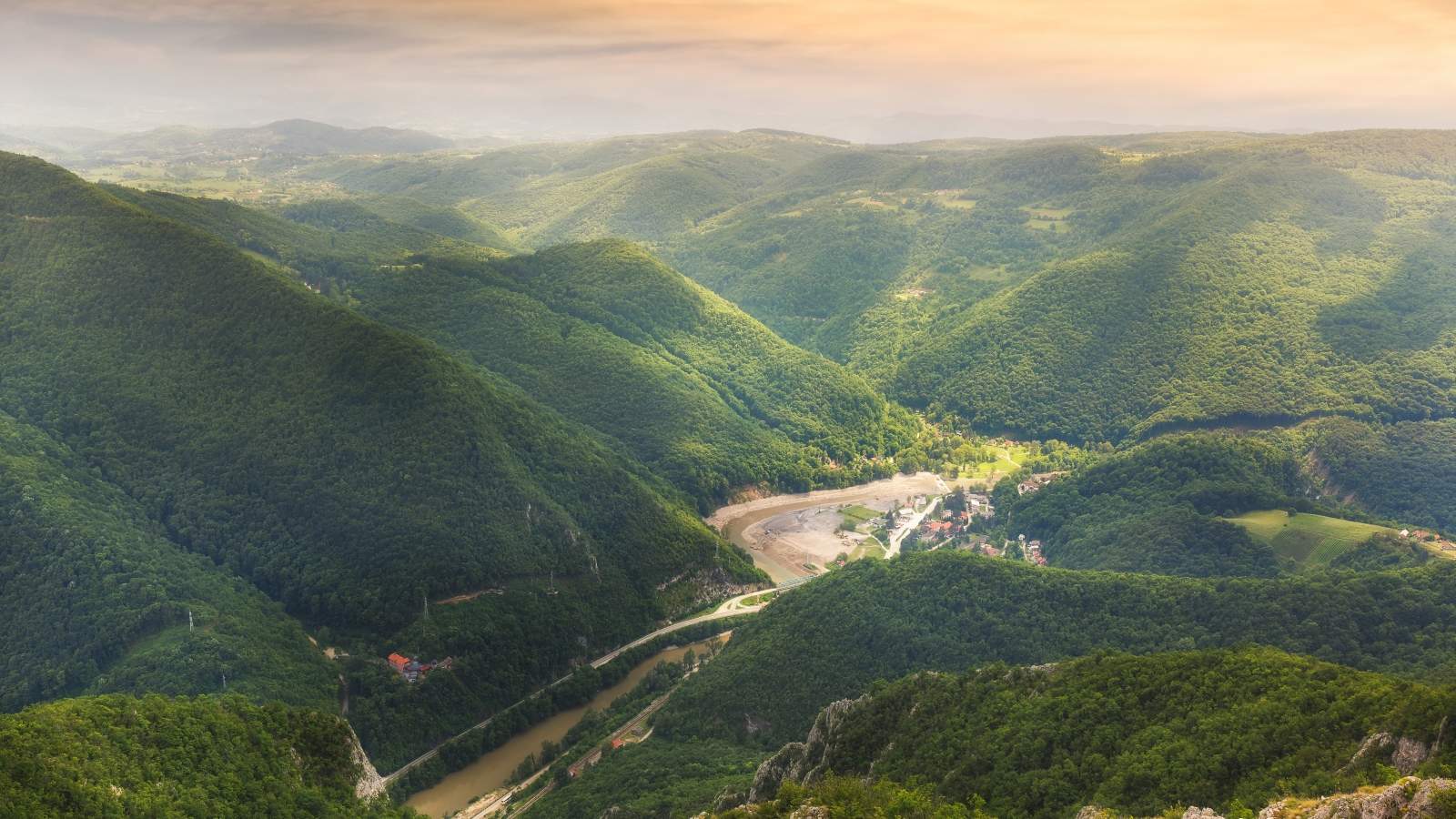 Ovcarsko-kablarska-klisura-Srbija-Zapadna-Morava-reka-obilasci-4.jpg